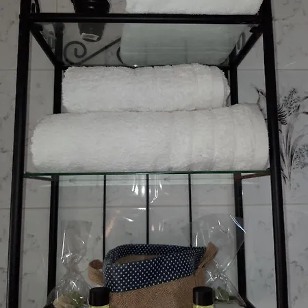 Town Apartment *