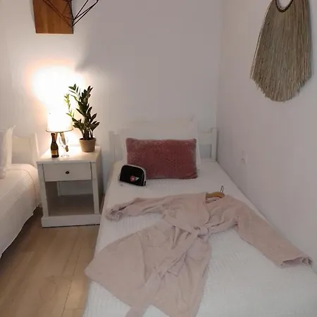 Town Apartment *